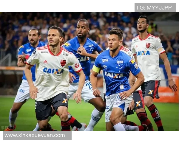 福塔雷萨与弗拉门戈激战正酣精彩瞬间回顾与分析